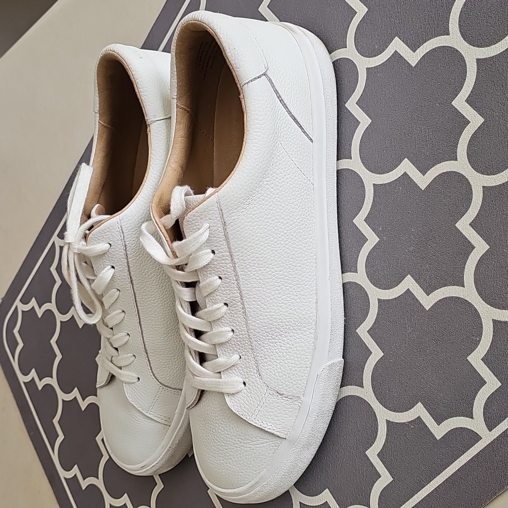 Lucky Brand Leather sneakers